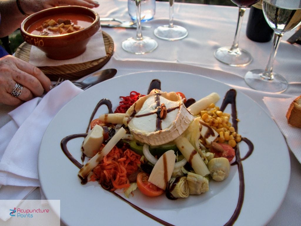 Goat Cheese Salad: looks good but not if you have Stomach Cold and Deficient syndrome!