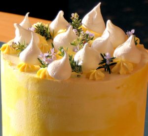 Sweet, creamy Cake - a terrible food if you fear defensive level damp heat diseases