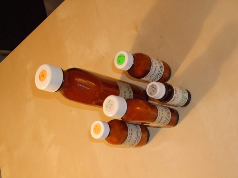 HOMOEOPATHIC REMEDIES sometimes used for allergic rhinitis