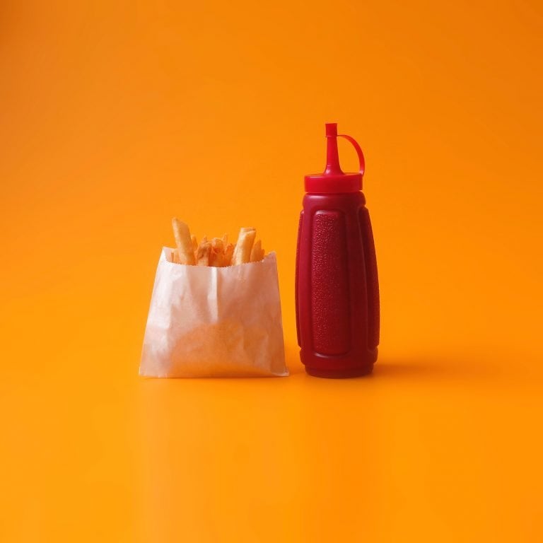 Junk food, a frequent cause of Stomach Qi stagnation