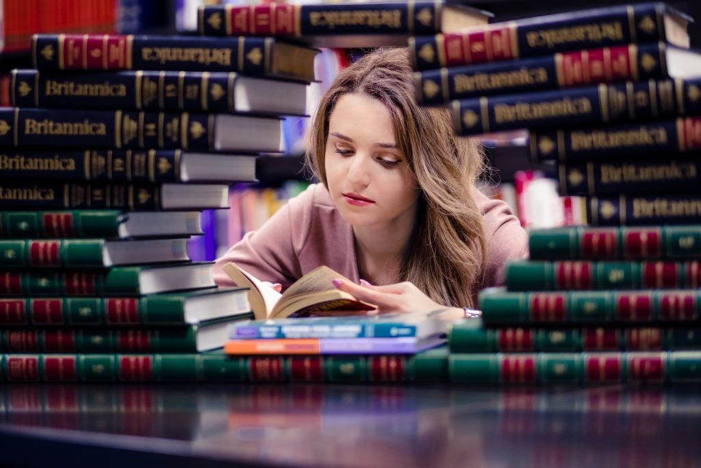 Students need many Chinese medicine books!