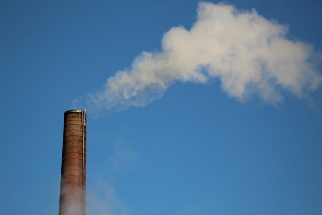 Air pollutants darken phlegm colour