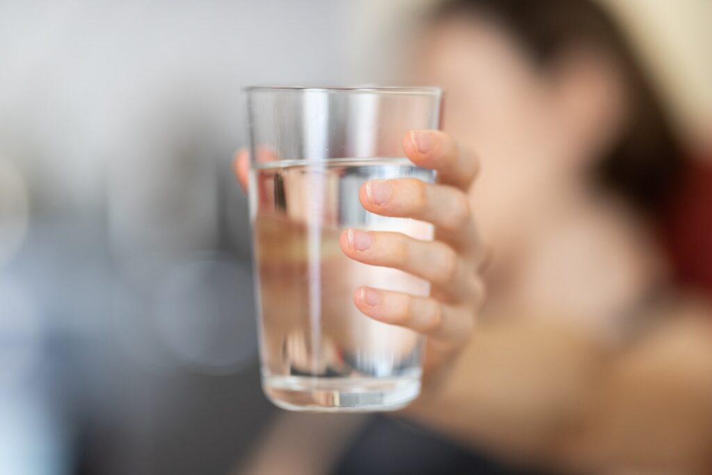 Water for Heat in the chest and diaphragm