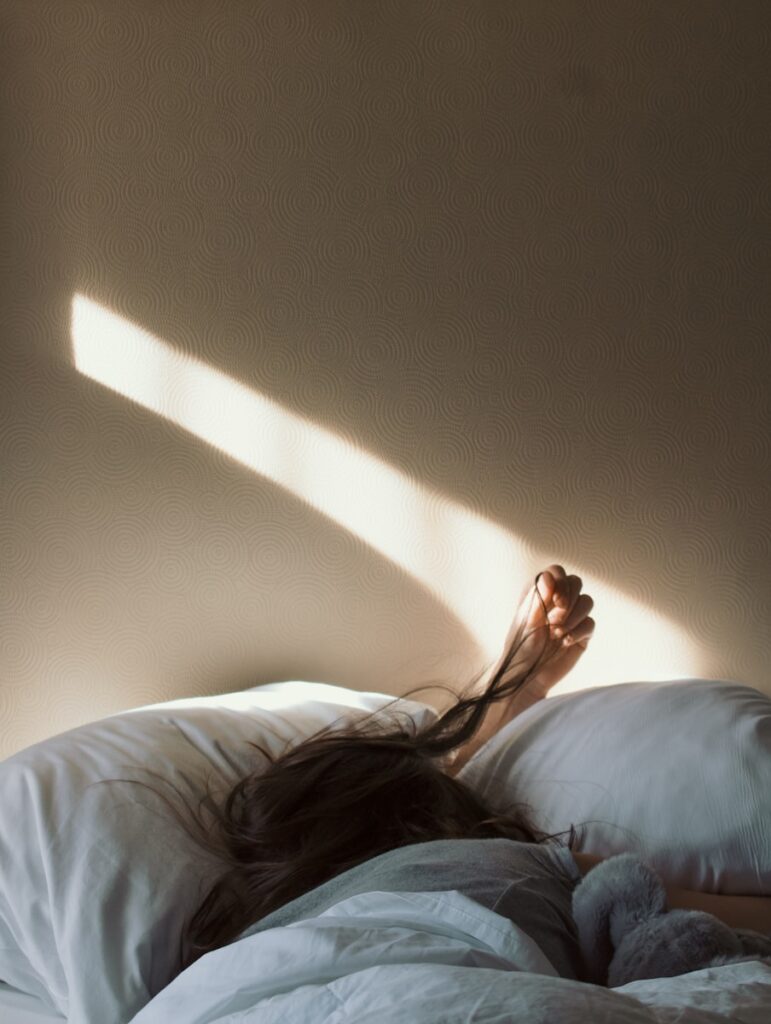 Dizziness and vertigo from Jing deficiency, coming from heavy periods or too many babies close together
